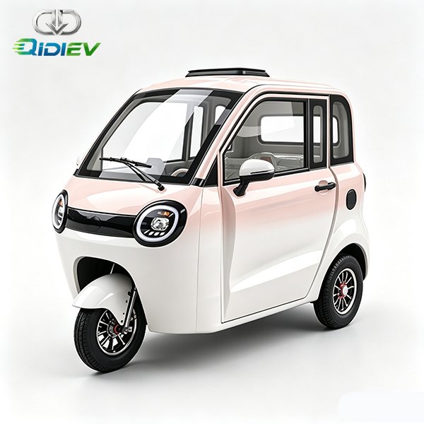 Aurora-Q1-Fully-enclosed-small-electric-recreational-tricycle-3