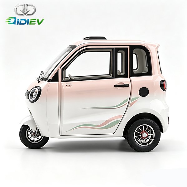 Aurora-Q1-Fully-enclosed-small-electric-recreational-tricycle-4