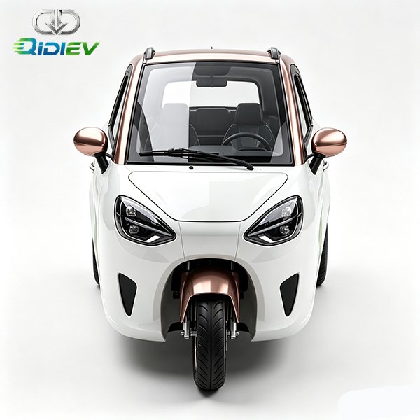 Aurora-Q3-Fully-enclosed,-technologically-advanced-electric-recreational-tricycle3