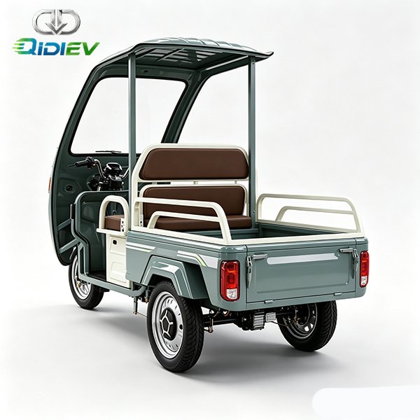Electric-recreational-tricycle-with-rain-canopy-2