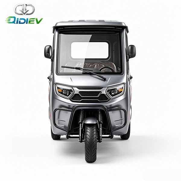 Fully-enclosed-electric-passenger-tuk-tuk,-2-4-people-2