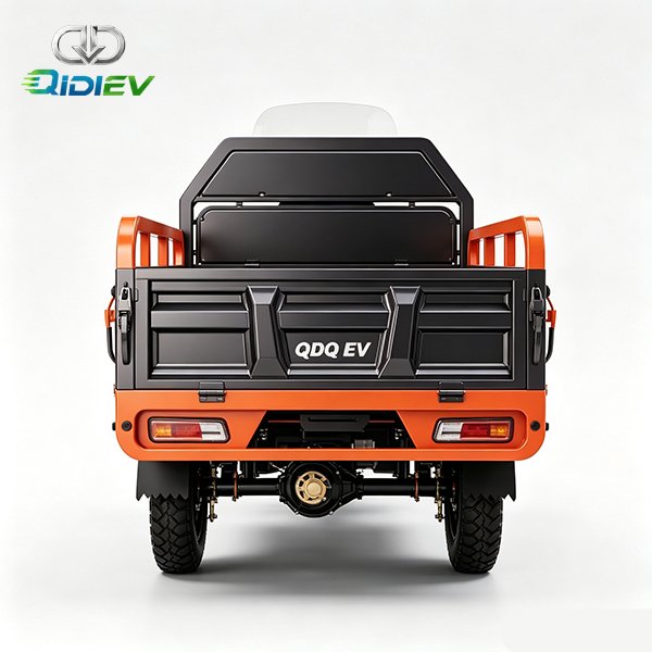 Land-Cruiser-G1-Electric-heavy-duty-tricycle-with-front-windshield2