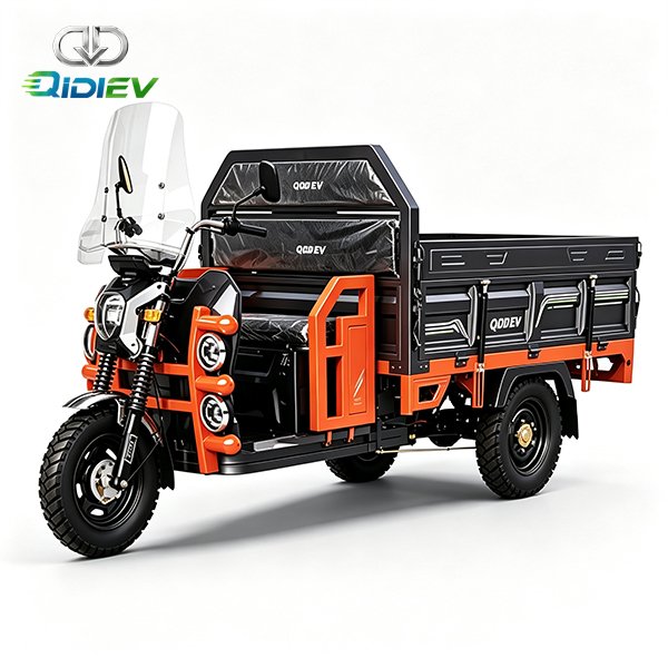 Land-Cruiser-G1-Electric-heavy-duty-tricycle-with-front-windshield3