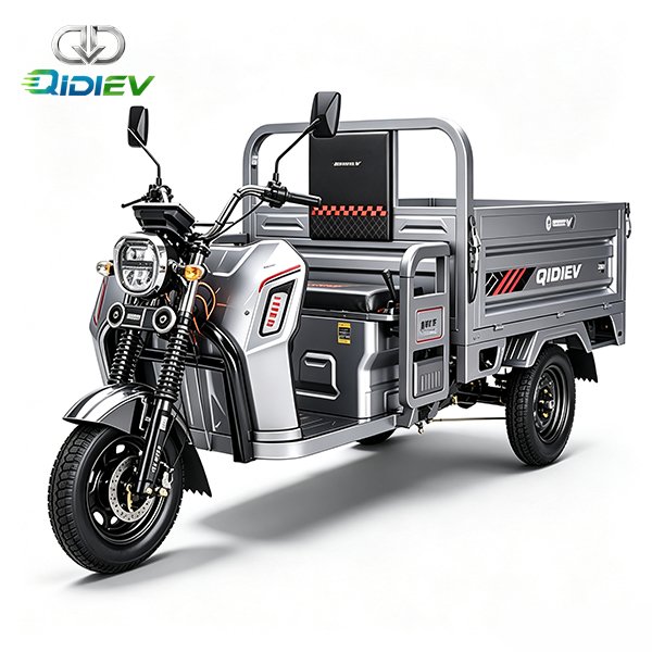 Land-Cruiser-R1-Silver