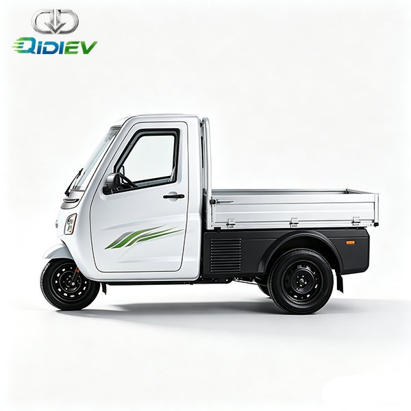 Nio-T1-Tech-savvy-enclosed-cab-light-three-wheeled-truck