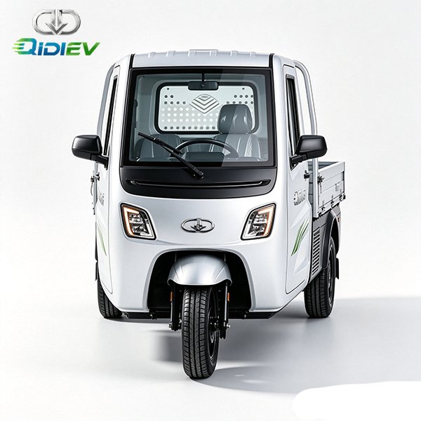Nio-T1-Tech-savvy-enclosed-cab-light-three-wheeled-truck4