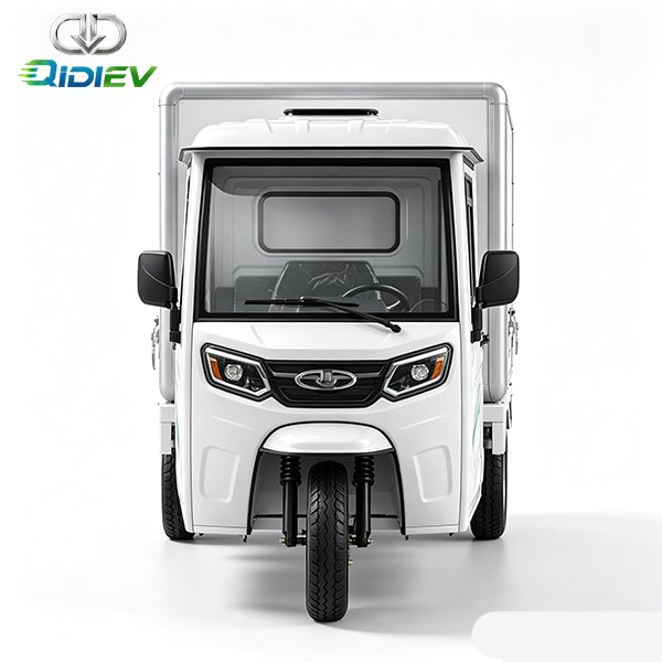 Electric-delivery-tricycle-with-refrigerated-display-case-1