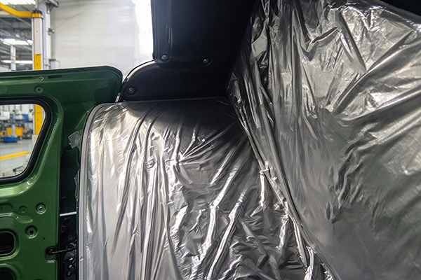 EasyGo TukTuk 72V 4500W AC motor and 72V150AH LiFePO4 battery bay detail