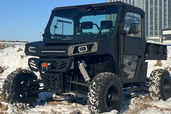 QIDI Tank G10 enclosed cab UTV, 963cc V-Twin 81HP, 380mm ground clearance, selectable 4x4 with front differential lock, dual A-arm suspension with stabilizer bar, 27x9-14 27x11-14 tires, CE certified